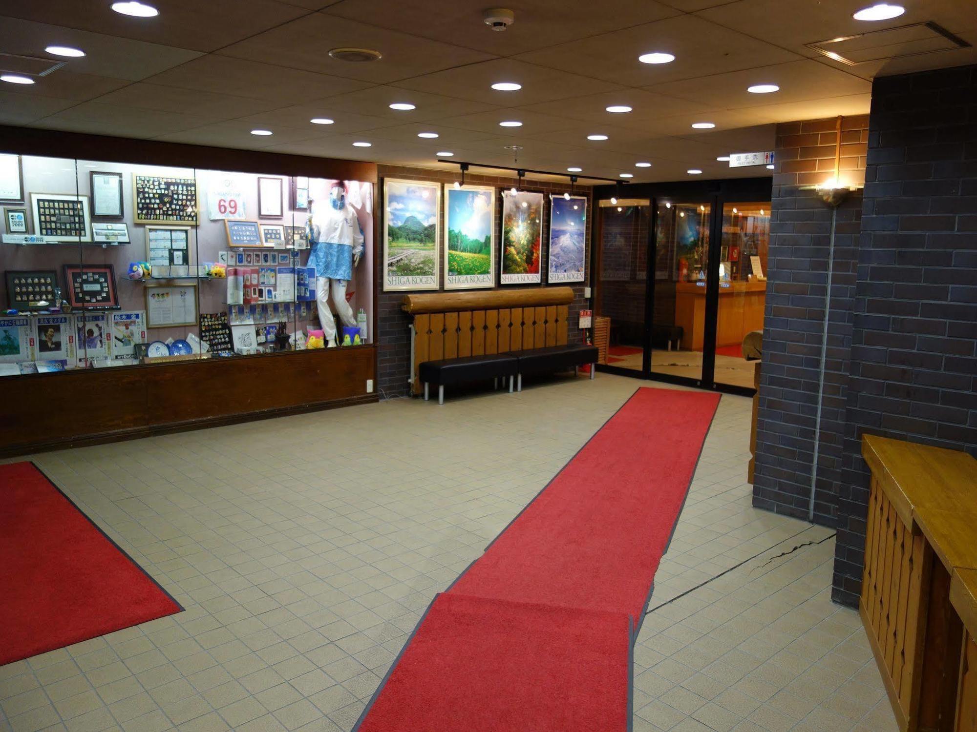 Shigaichii Hotel Yamanouchi  Exterior photo